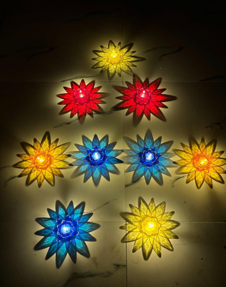 GlowLotus™ Reflection LED Diyas (9 Pcs)